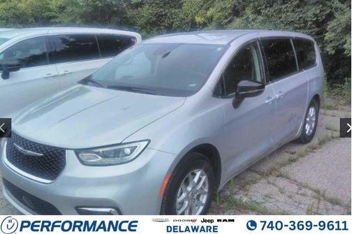 Silver Mist Clearcoat 2024 Chrysler Pacifica Touring L