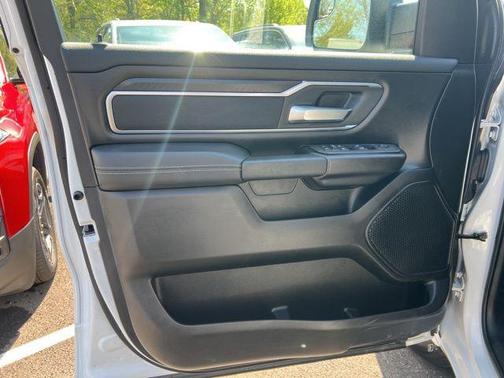 Bright White Clearcoat 2025 RAM 1500 Big Horn/Lone Star