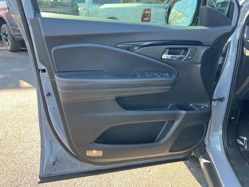 2023 Honda Ridgeline Black