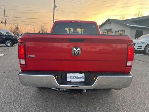 2019 RAM 1500 SLT