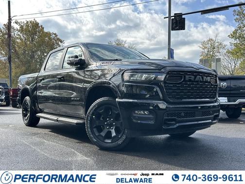 Diamond Black Crystal Pearlcoat 2026 RAM 1500 Big Horn/Lone Star