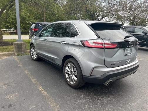 2023 Ford Edge Titanium