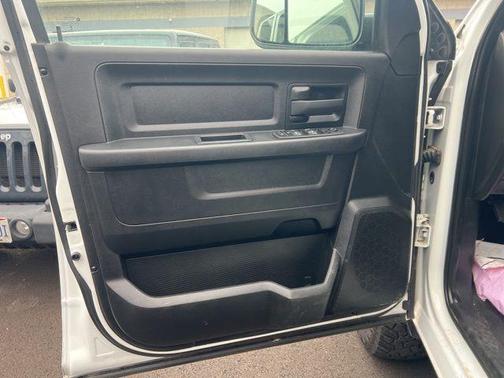 2022 RAM 2500 Tradesman Crew Cab 4x4 8' Box