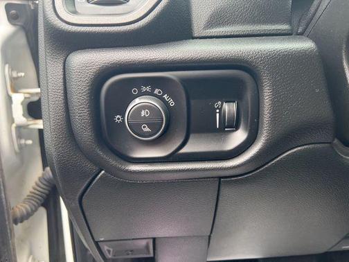 2022 RAM 2500 Tradesman Crew Cab 4x4 8' Box