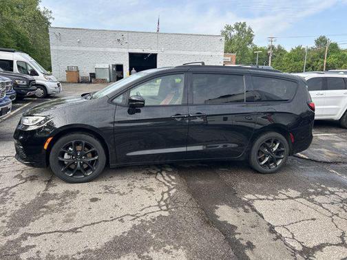 2021 Chrysler Pacifica Limited