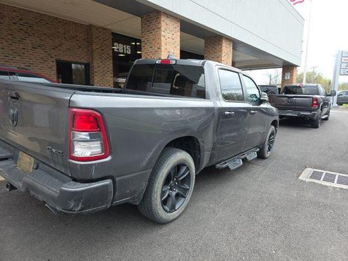 Granite Crystal Metallic Clearcoat 2020 RAM 1500 Big Horn/Lone Star