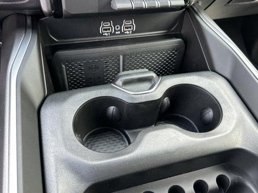 Granite Crystal Metallic Clearcoat 2026 RAM 1500 Big Horn/Lone Star