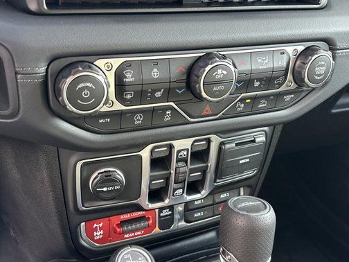 2026 Jeep Gladiator Mojave X 4x4