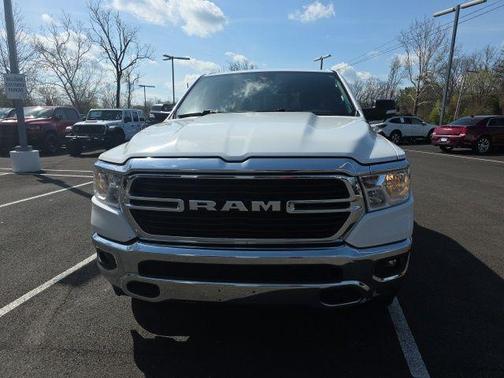 Bright White Clearcoat 2019 RAM 1500 Big Horn