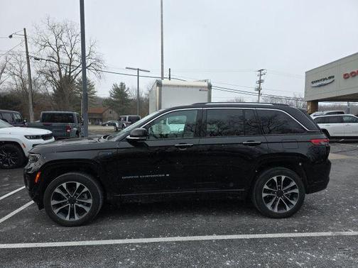 2022 Jeep Grand Cherokee 4xe Overland