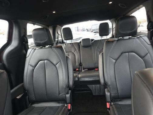 2018 Chrysler Pacifica Touring-L Plus