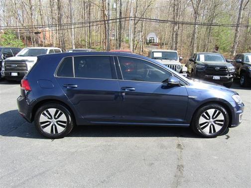 Night Blue Metallic 2016 Volkswagen e-Golf SEL Premium