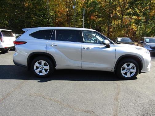 2020 Toyota Highlander LE