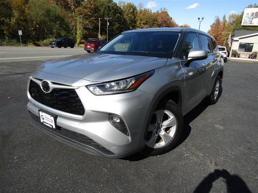 2020 Toyota Highlander LE