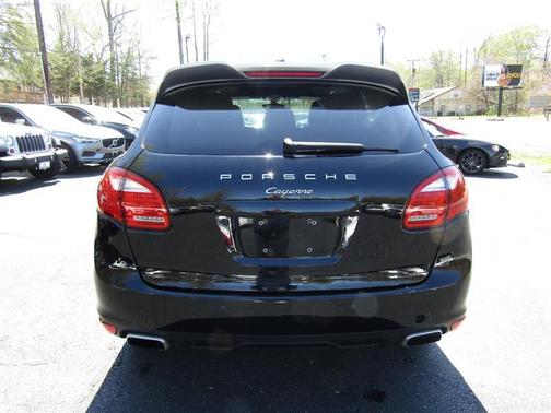 2014 Porsche Cayenne Platinum Edition