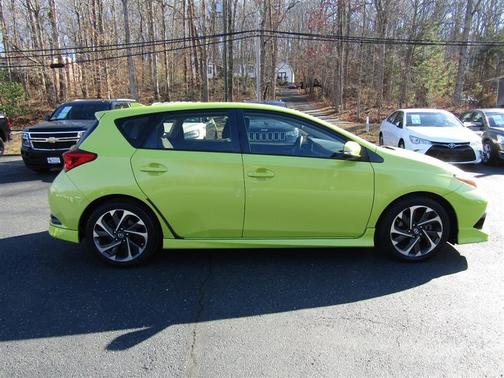 2016 Scion iM Base