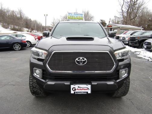 2017 Toyota Tacoma TRD Sport