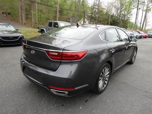 Platinum Graphite 2017 Kia Cadenza Premium