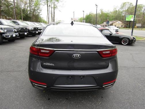 Platinum Graphite 2017 Kia Cadenza Premium