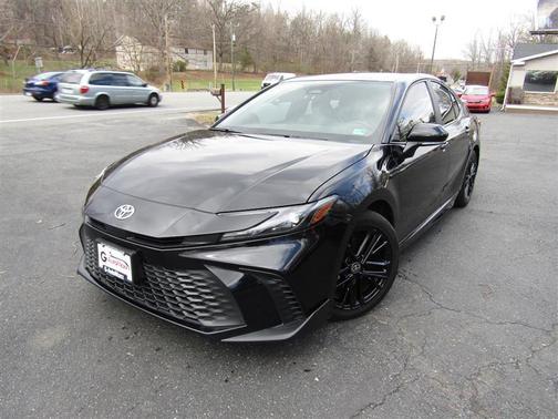Black 2025 Toyota Camry SE Sedan