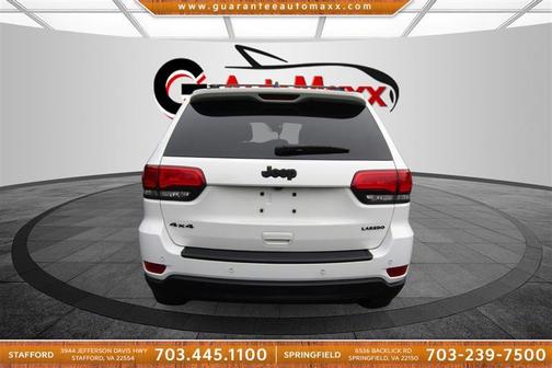 Bright White Clearcoat 2018 Jeep Grand Cherokee Laredo E