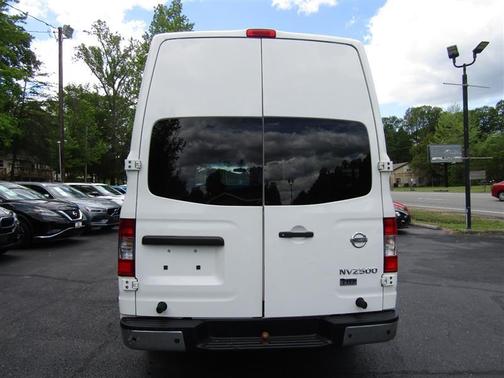 2013 Nissan NV Cargo NV2500 HD SV V6/SV V8