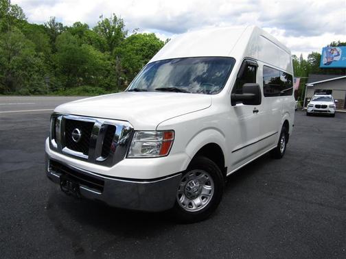 2013 Nissan NV Cargo NV2500 HD SV V6/SV V8