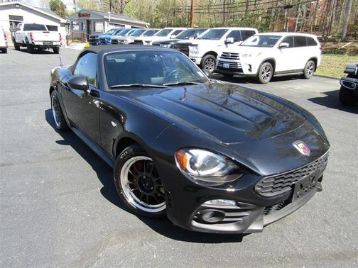 Forte Black Metallic 2020 FIAT 124 Spider Abarth