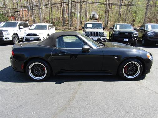 Forte Black Metallic 2020 FIAT 124 Spider Abarth