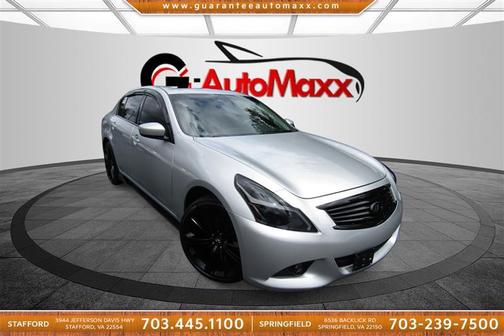 2015 INFINITI Q40 Base
