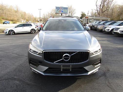 2018 Volvo XC60 T5 Momentum