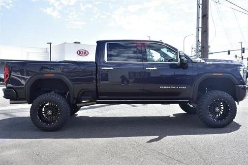 2024 GMC Sierra 2500 Denali