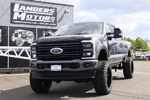 Carbonized Gray 2025 Ford F-350 Platinum