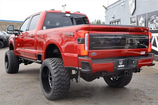 2025 Ford F-350 Platinum