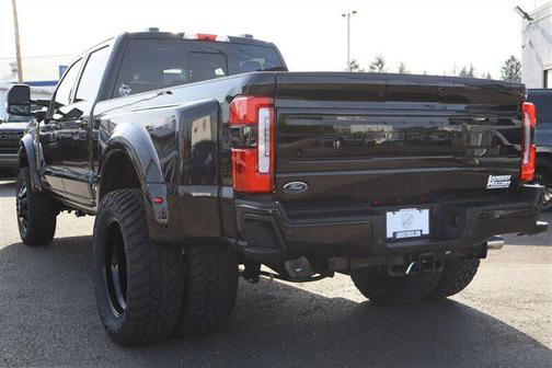 Agate Black Metallic 2026 Ford F-450 Platinum