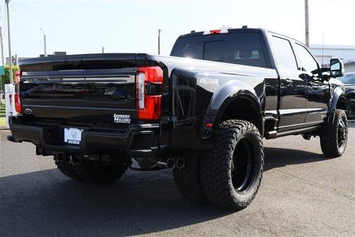 Agate Black Metallic 2026 Ford F-450 Platinum