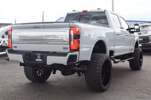 Avalanche 2025 Ford F-350 Platinum