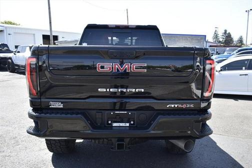 2024 GMC Sierra 2500 AT4