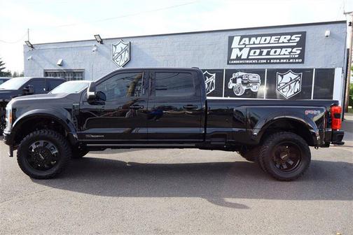 Agate Black Metallic 2026 Ford F-450 Platinum