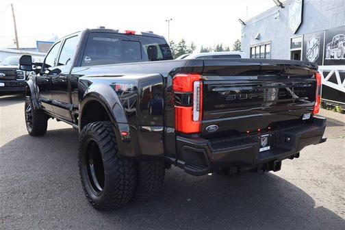Agate Black Metallic 2026 Ford F-450 Platinum