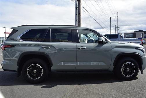 2024 Toyota Sequoia SR5