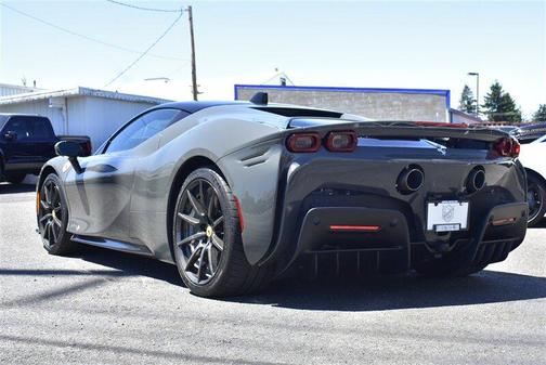 2021 Ferrari SF90 Stradale Base