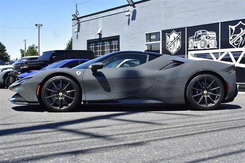 2021 Ferrari SF90 Stradale Base