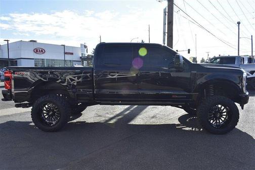 2025 Ford F-250 Platinum