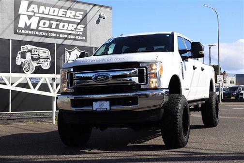 Oxford White 2017 Ford F-250 XLT