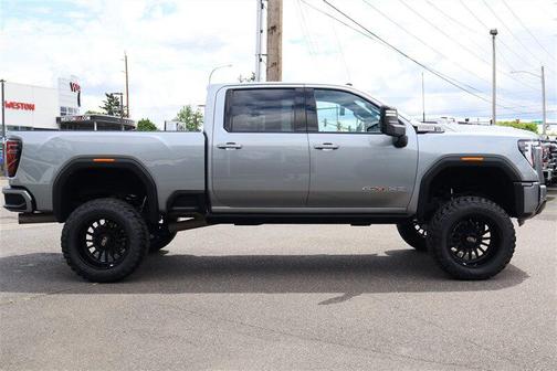 Sterling Metallic 2025 GMC Sierra 3500 AT4