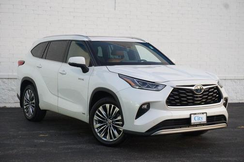 2021 Toyota Highlander Hybrid Platinum