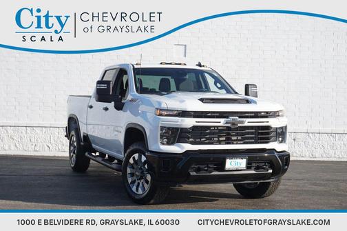 Summit White 2026 Chevrolet Silverado 2500 Custom