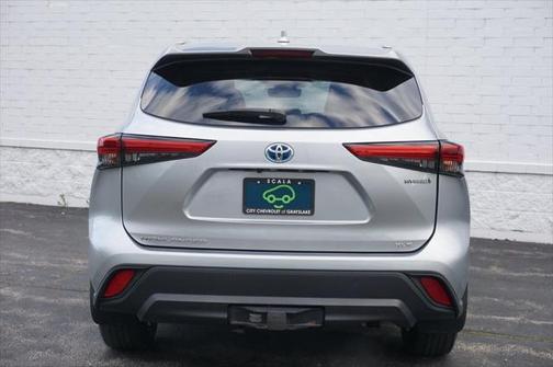 2022 Toyota Highlander Hybrid XLE