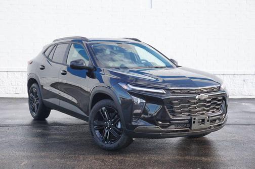 Mosaic Black Metallic 2026 Chevrolet Trax FWD ACTIV
